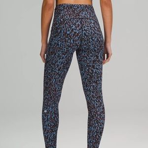 Lululemon Speed HR Tight 28”, luxtreme fabric, High Waist, Size 4, New With Tags